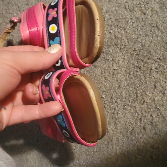 Avon 13 multicolored butterfly sandals - Picture 6 of 8